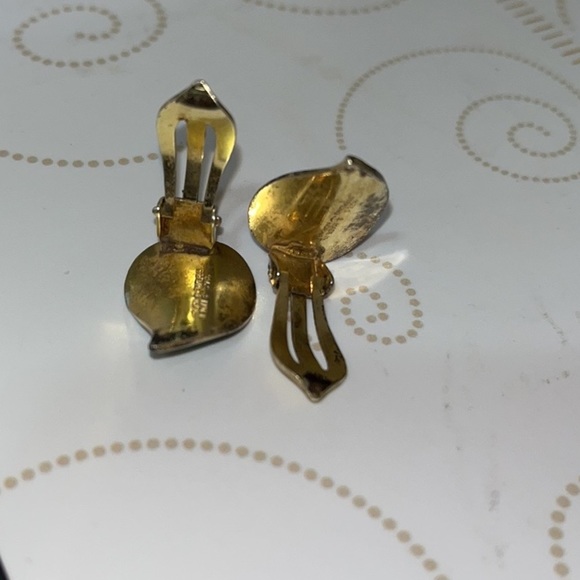 REAL SILVER 925 Silver Green Leaves Gold Setting Clip On Earrings - Picture 3 of 3